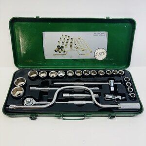 Vintage Rockford 25 piece 1/2 inch drive socket set W/ case Japan